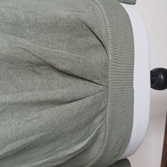 Rumi + Ryder green sweater shirt size 12-14 (small) - Picture 3 of 15